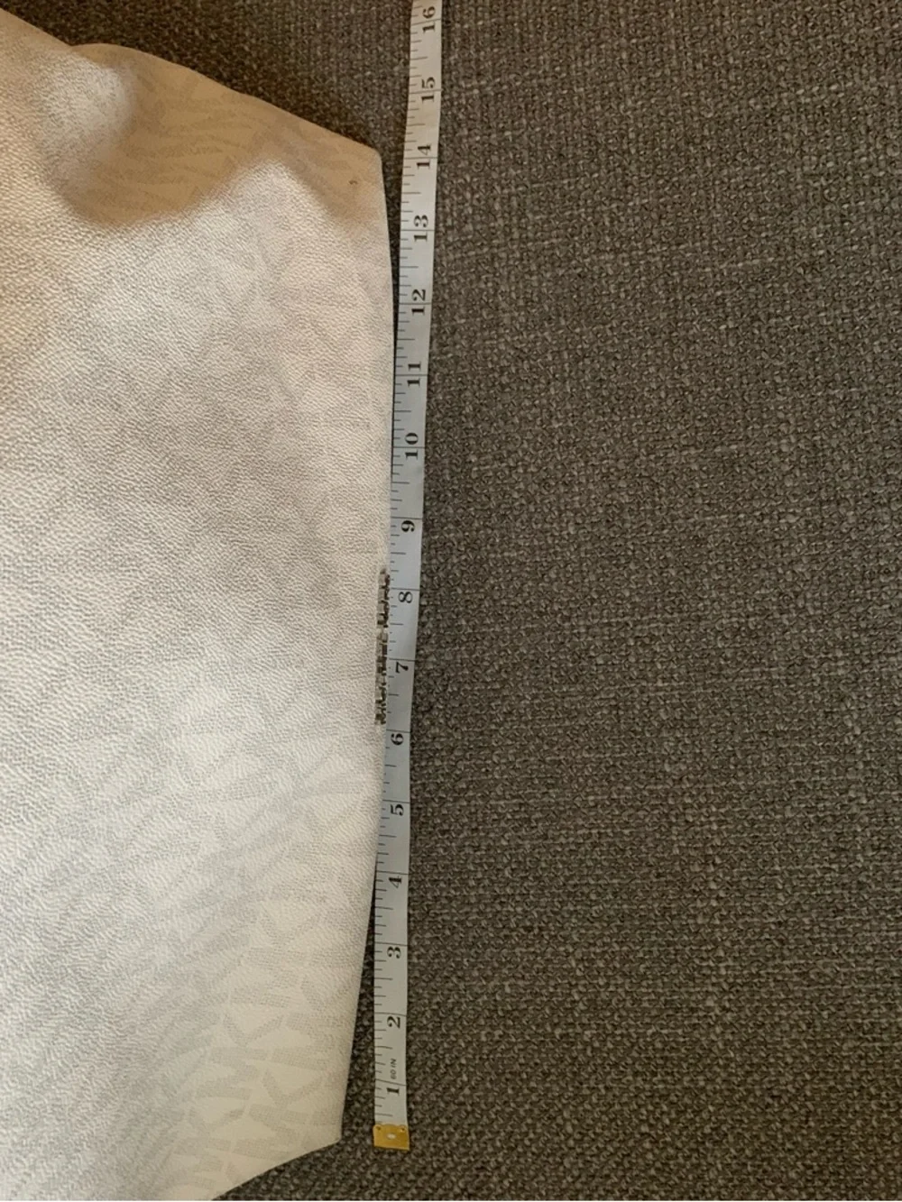 Michael Kors Cream Signature Tote with Gold Logo - Picture 7 of 10